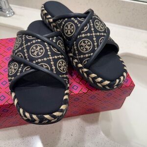 Tory Burch Navy and Tan Sandals with Intricate Pattern